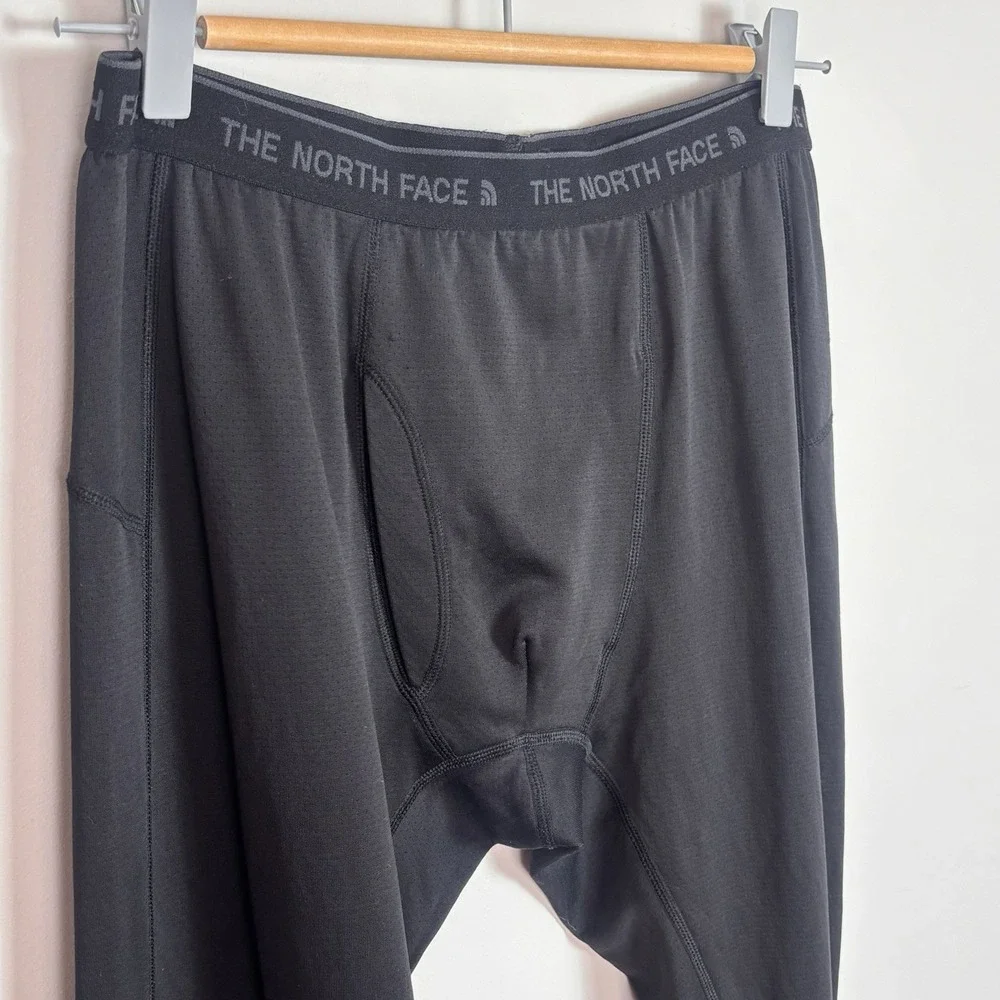 The North face Men's Black Base layer Leggings Elastic Waist Sz Medium Outdoors